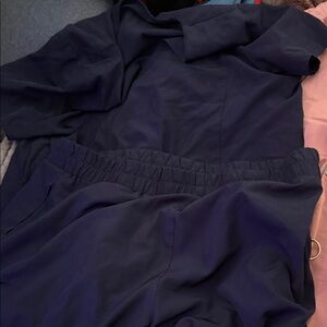 6 sets of xl women's scrubs and 2 pair xl scrub pants